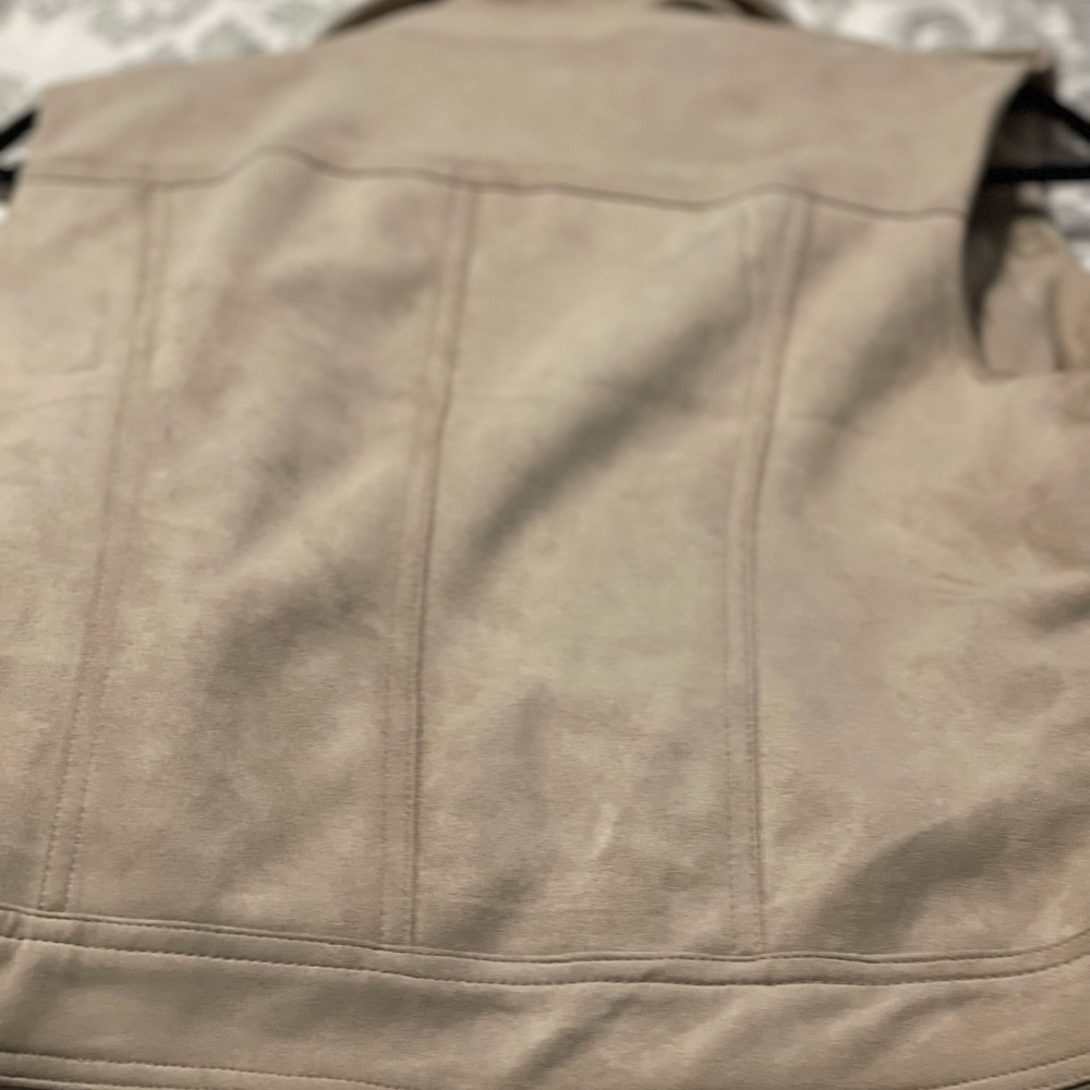 Philosophy Vest - Picture 4 of 8